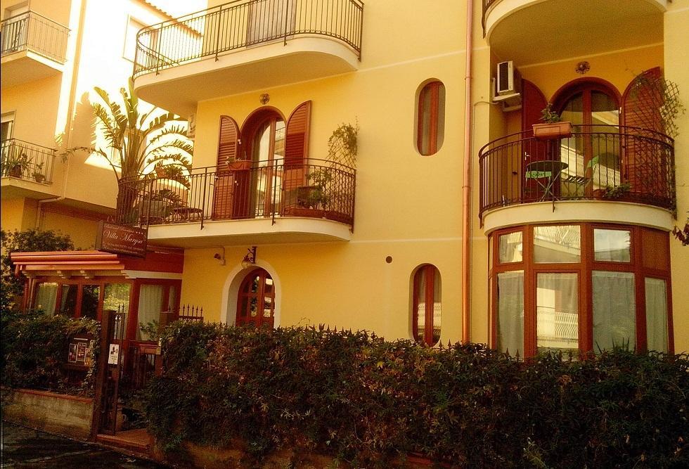 Villa Marysa Studio Apartment Giardini-Naxos Exterior foto